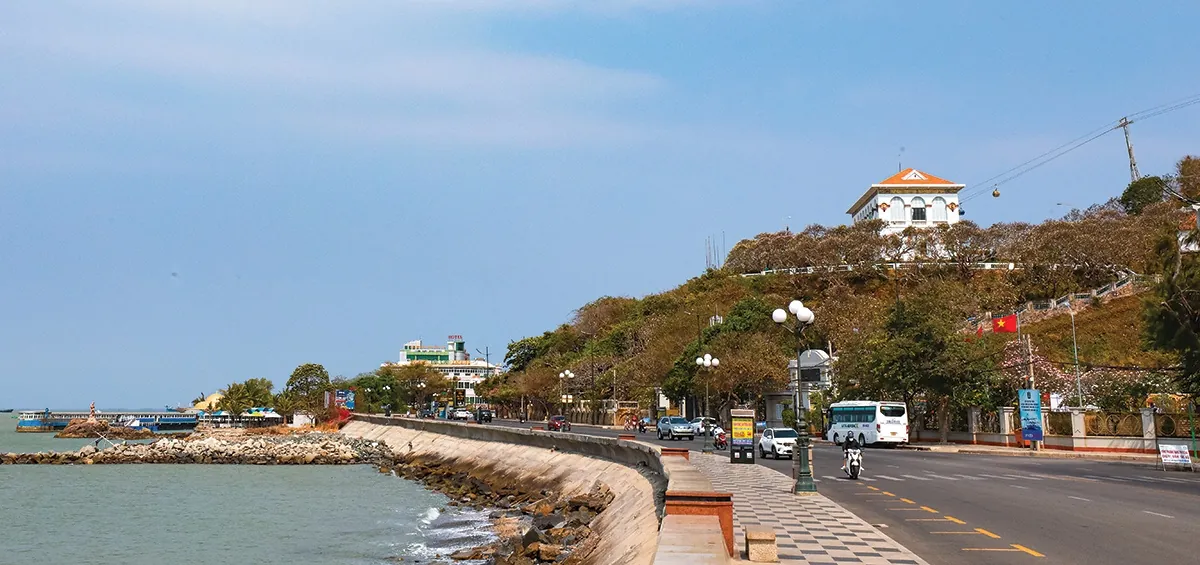 Bãi Trước – Bạch Dinh – Trần Phú.jpg