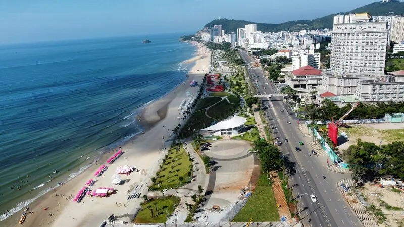 Thùy Vân – Bãi Sau.jpg