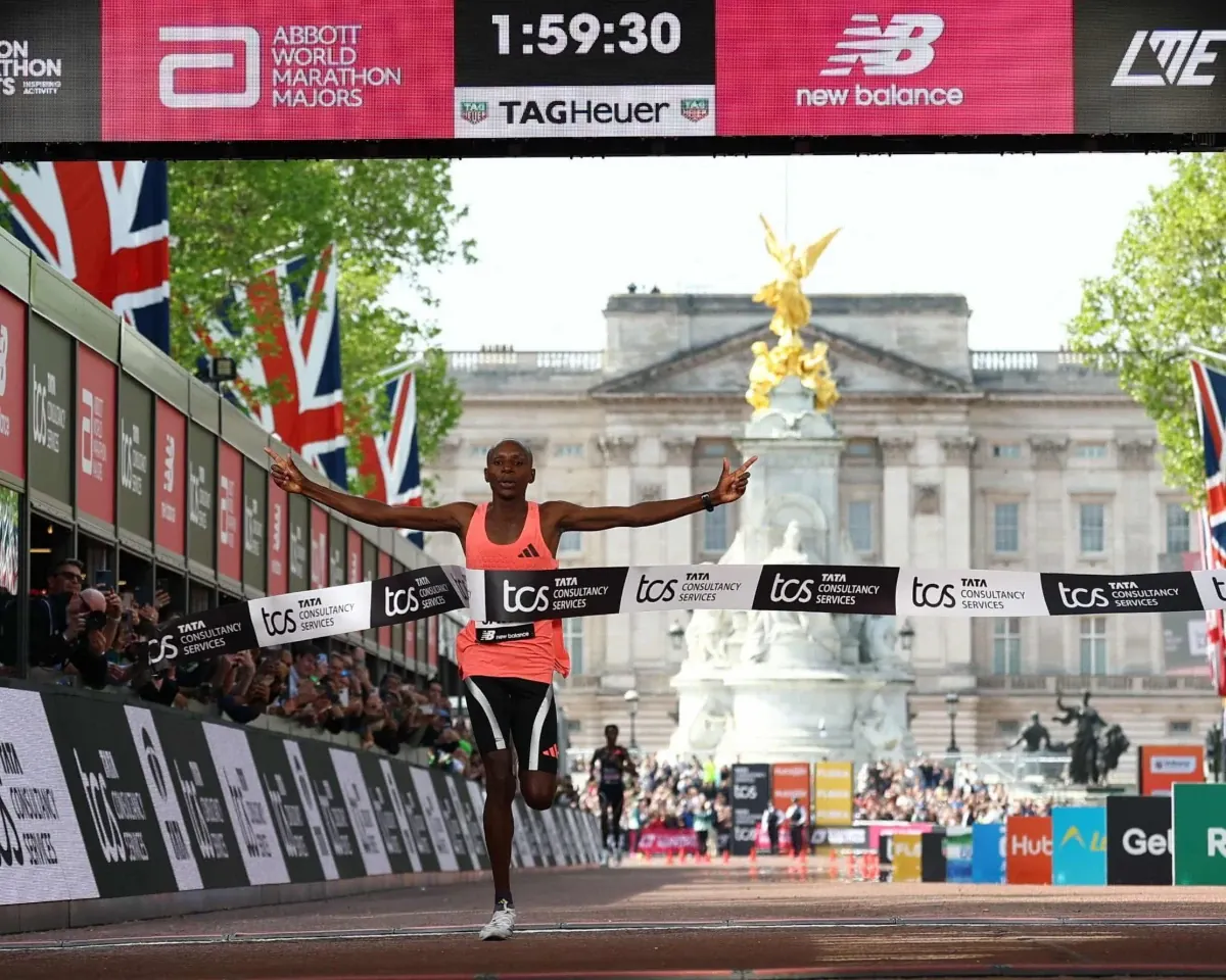 Sabastian-Sawe-pha-ky-luc-marathon-duoi-2-gioi-5.webp