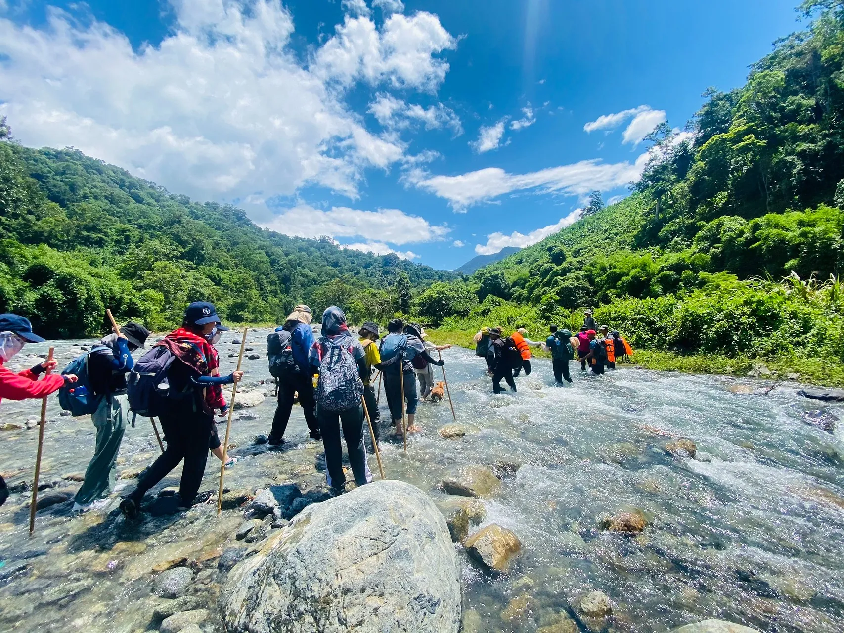 Trekking Tà Giang (Khánh Hòa).jpg