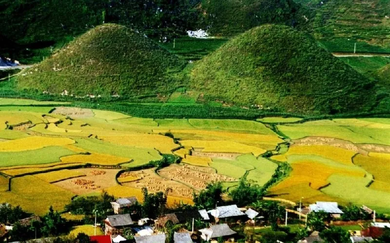 nui-doi-soc-son-1-1760675511.jpg